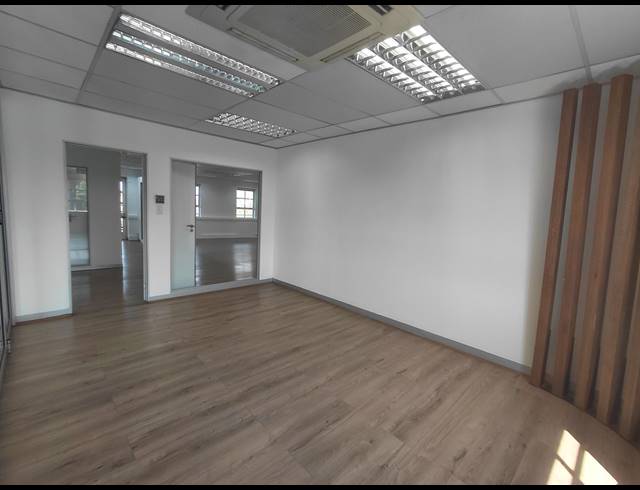 412M² OFFICE TO LET IN FOURWAYS